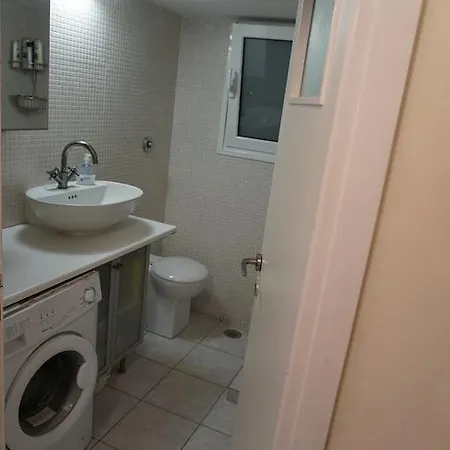 Apartment Alimos *